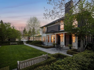 Luxury estate at 472 Gage Street, Niagara-on-the-Lake, ON — photo 2