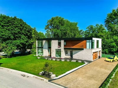 Luxury estate at 560 Shenandoah Drive N, Mississauga — photo 2