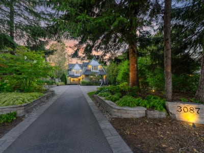 Luxury estate at 3087 Lakeshore Road, Burlington, ON — photo 34