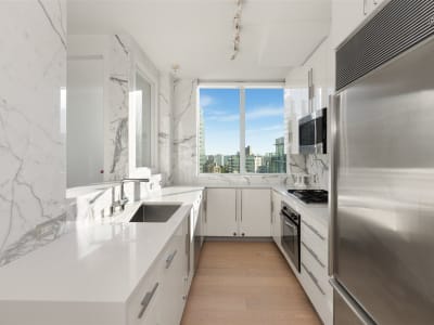 Luxury estate at 1328 West Pender Street, Vancouver, BC — photo 7