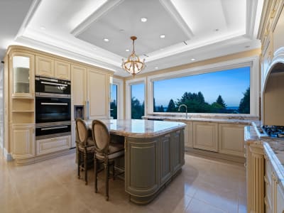 Luxury estate at 2540 Mathers Avenue, West Vancouver, BC — photo 22