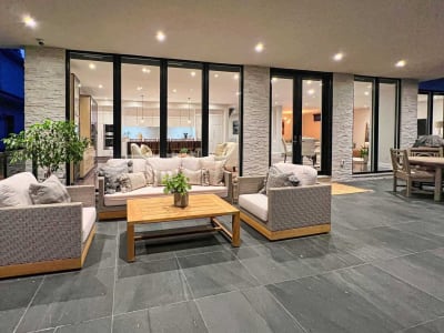 Luxury estate at 53 Royalavon Crescent, Toronto — photo 16