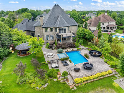 Luxury estate at 740 Rue des Châtaigniers, Boucherville, QC — photo 3