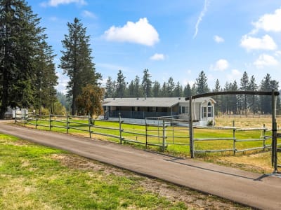 Luxury estate at 5090 Mackinnon Road, Peachland, BC — photo 16