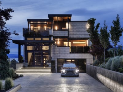 Luxury estate at 587 Vancouver Avenue, Penticton, BC — photo 1