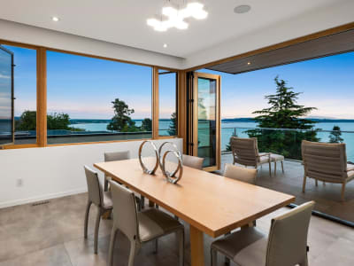 Luxury estate at 15493 Royal Avenue, White Rock, BC — photo 9