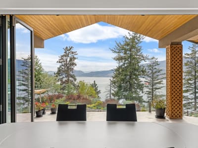 Luxury estate at 328 Lochview Road, Kelowna, BC — photo 9