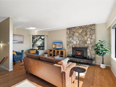 Luxury estate at 4101 Mariposa Heights, Victoria, BC — photo 8