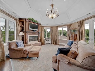 Luxury estate at 76 Scotch Valley Drive, King City — photo 11