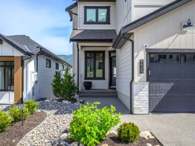Luxury estate at 429 Morningview Drive, North Okanagan, BC — photo 3