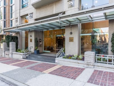 Luxury estate at 203 - 388 Drake Street, Vancouver, BC — photo 16