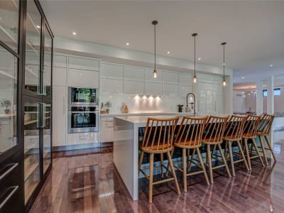 Luxury estate at 53 Royalavon Crescent, Toronto — photo 3