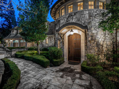 Luxury estate at 4672 Clovelly Walk, West Vancouver, BC — photo 3