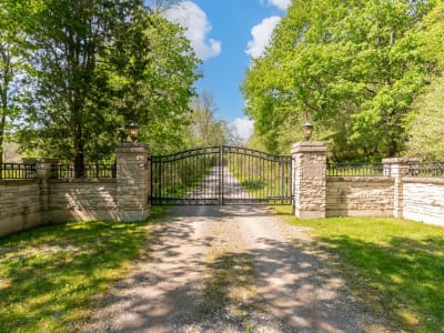 Luxury estate at 1099 Mineral Springs Road, Hamilton, ON — photo 6