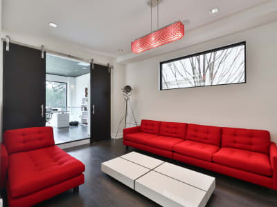 Luxury estate at 647 Montbeck Crescent, Mississauga, ON — photo 3