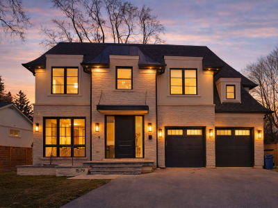 Luxury estate at 1579 Trotwood Avenue, Mississauga, ON — photo 2