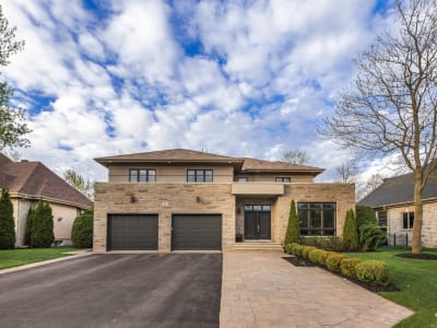 Luxury estate at 34 Rue Antoine-Forestier, St-Bruno-de-Montarville, QC — photo 1