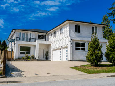 Luxury estate at 576 Linton Street, Coquitlam, BC — photo 1