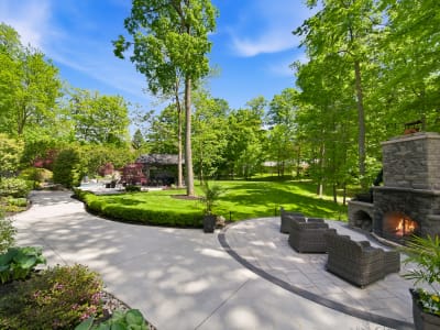 Luxury estate at 3205 Highpoint Court, Burlington, ON — photo 5