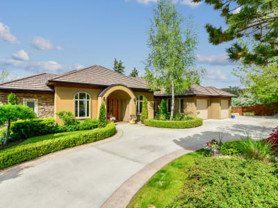Luxury estate at 1849 Canyon Falls Court, Kelowna — photo 3