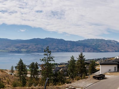 Luxury estate at West Kelowna, BC — photo 16