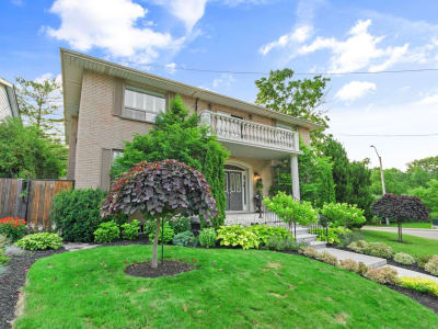 Luxury estate at 14 Delbrook Court, Hamilton, ON — photo 12