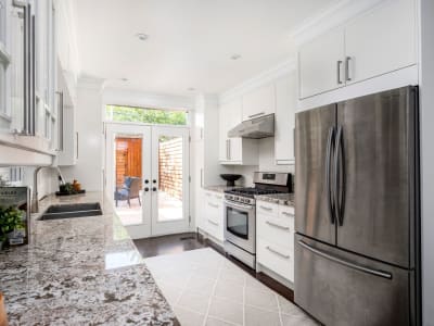 Luxury estate at 38 Wyndham Street, Toronto, ON — photo 11
