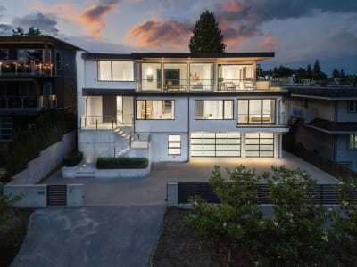 Luxury estate at 15493 Royal Avenue, White Rock, BC — photo 2