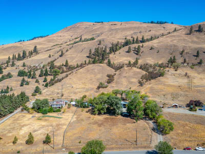 Luxury estate at 7917 Buchanan Road, Vernon, BC — photo 31