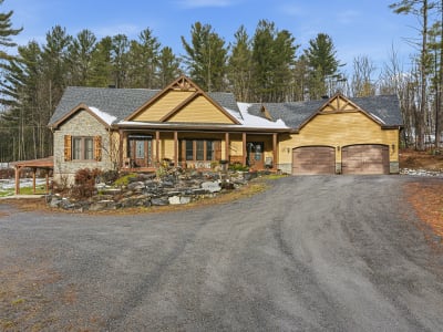 Luxury estate at 265 Rue Rosedale, Ayer's Cliff, QC — photo 33