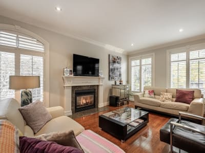 Luxury estate at 533 Rue des Falaises, Mont-Saint-Hilaire, QC — photo 10