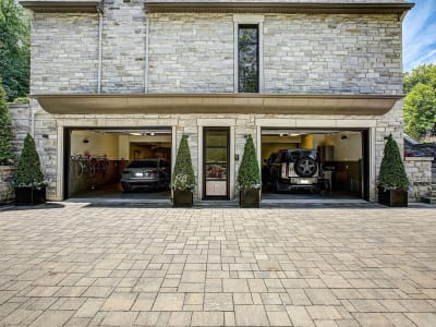 Luxury estate at 528 Rue du Sommet, Mont Saint-Hilaire — photo 29