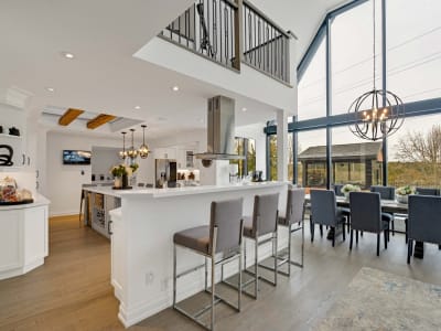 Luxury estate at 140 Ravendale Court, Vaughan, ON — photo 4
