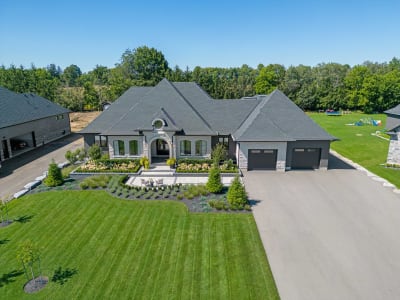 Luxury estate at 11 August Crescent, Otterville, ON — photo 2