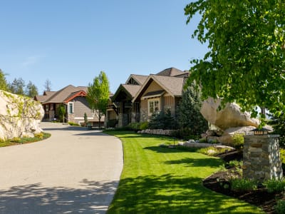 Luxury estate at 622 Jigger Place, Vernon, BC — photo 2