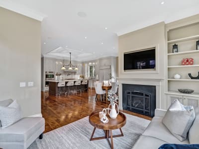 Luxury estate at 190 Donnelly Drive, Mississauga, ON — photo 15