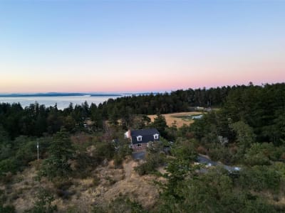 Luxury estate at 4589 Blenkinsop Road, Victoria, BC — photo 7