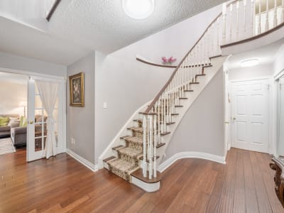 Luxury estate at 63 Deerglen Terrace, Aurora, ON — photo 16