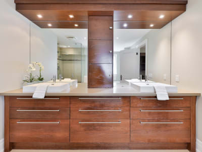Luxury estate at 80 Oakes Drive, Mississauga, ON — photo 16
