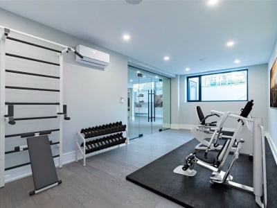 Luxury estate at 9 Minnewawa Road, Mississauga — photo 16