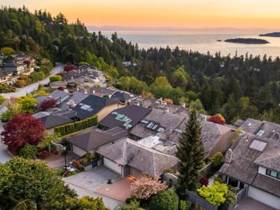 Luxury estate at 5360 Meadfeild Road, West Vancouver, BC — photo 33