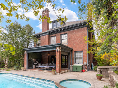 Luxury estate at 5 Undercliffe Avenue, Hamilton, ON — photo 2