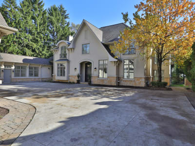 Luxury estate at Burlington — photo 45