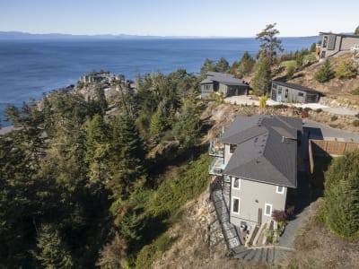 Luxury estate at 7470 Thornton Heights, Sooke, BC — photo 6
