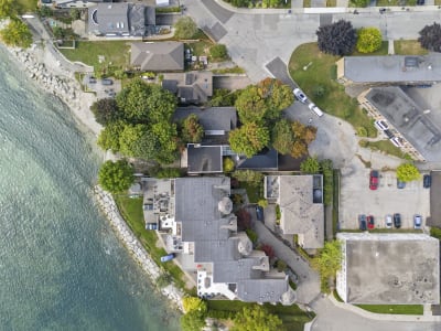 Luxury estate at 1 Lake Shore Drive, Toronto, ON — photo 3