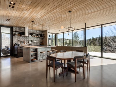 Luxury estate at 1641 Ch. De La Heronniere O — photo 4