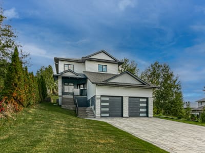 Luxury estate at 6 Kormak Street, Sudbury — photo 2