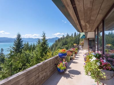 Luxury estate at 115 Isleview Place, Lions Bay, BC — photo 10