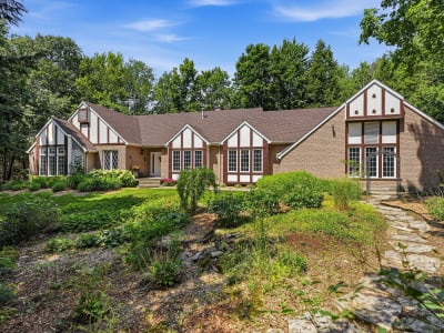 Luxury estate at 6 Rue des Éperviers, Granby, QC — photo 2