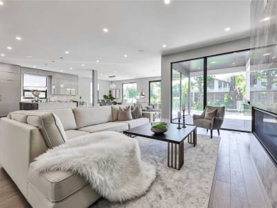 Luxury estate at 9 Minnewawa Road, Mississauga — photo 8